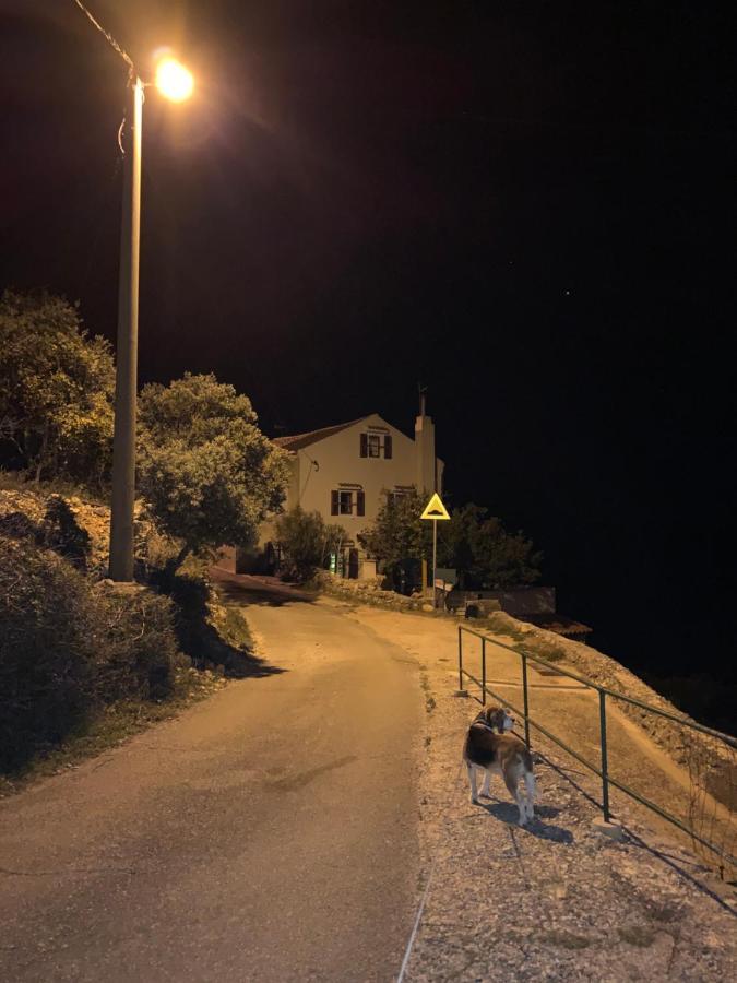 Ustrine View Villa Eksteriør billede